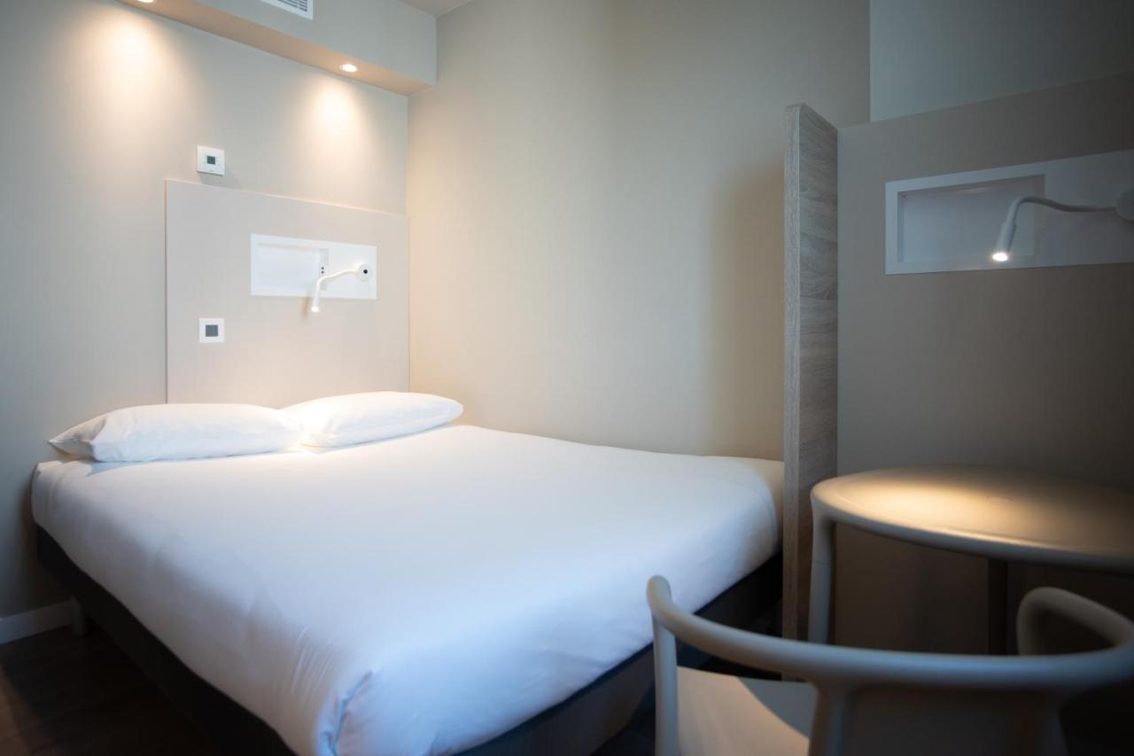 Ibis Budget Fribourg Bagian luar foto