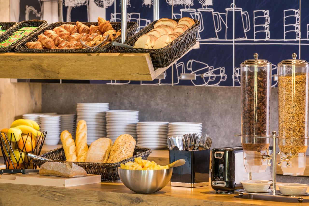 Ibis Budget Fribourg Bagian luar foto