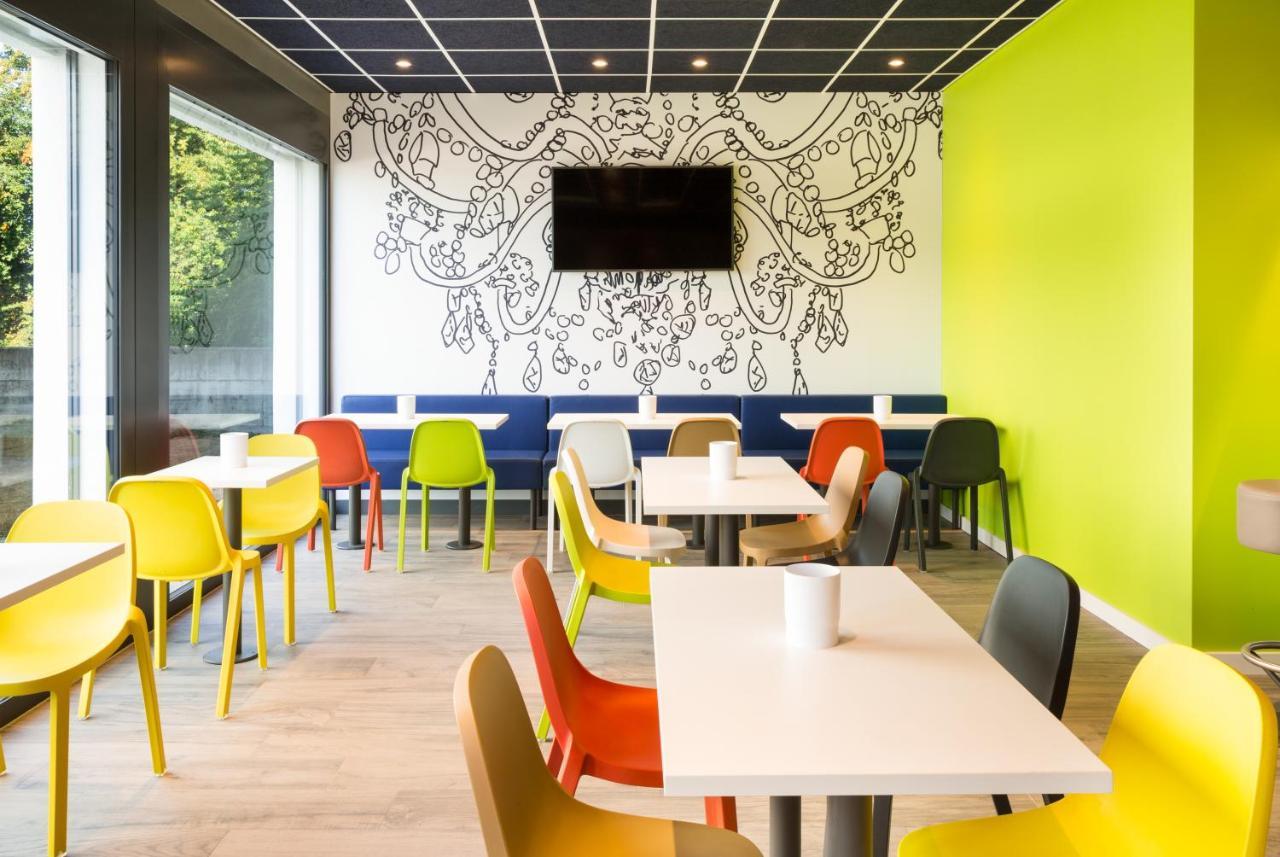 Ibis Budget Fribourg Bagian luar foto